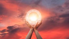 Luna Plină din mai 2024 aduce schimbări majore pentru 3 zodii! Află dacă te numeri printre ele